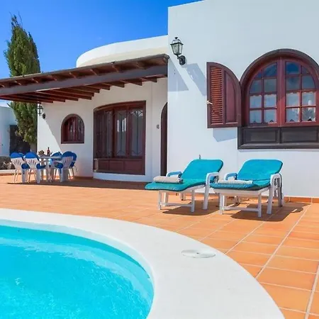 Puerto Del Carmen Sleeps 7 Pool Air Con Wifi Vila *